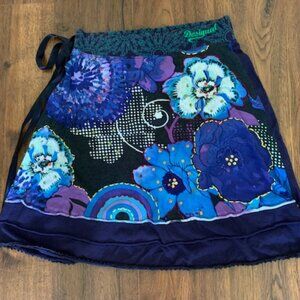 Desigual midi skirt size Large
